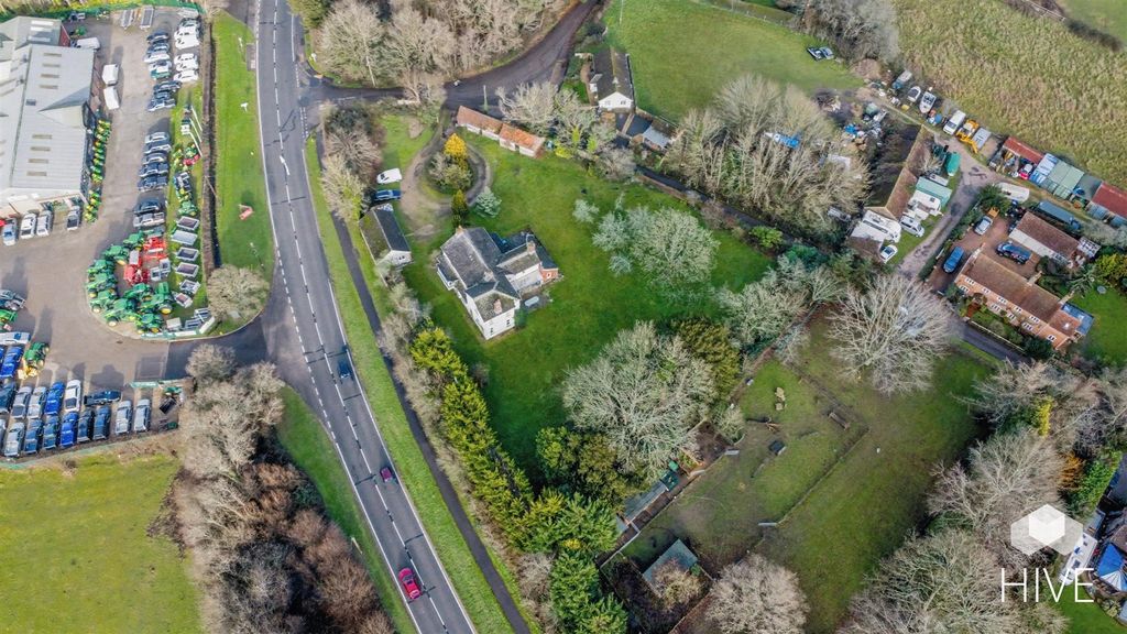 Property photo 2 of 7