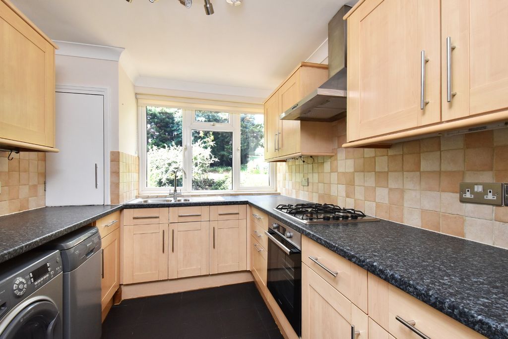 Property photo 3 of 12 5290793