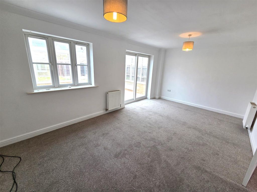 Property photo 3 of 12 20251007_120109.Jpg