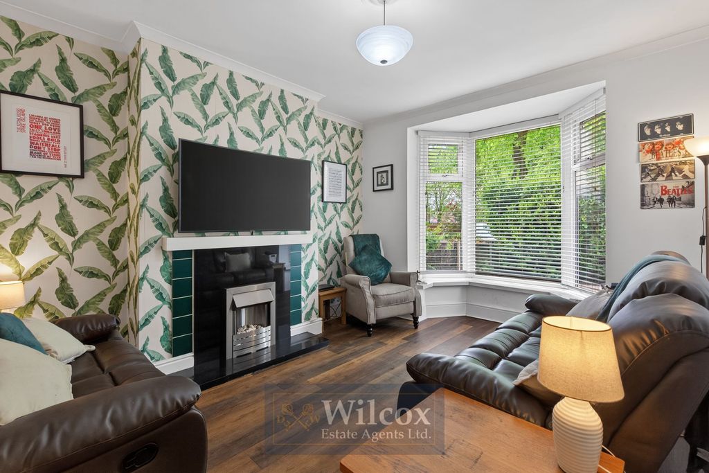 Property photo 2 of 31