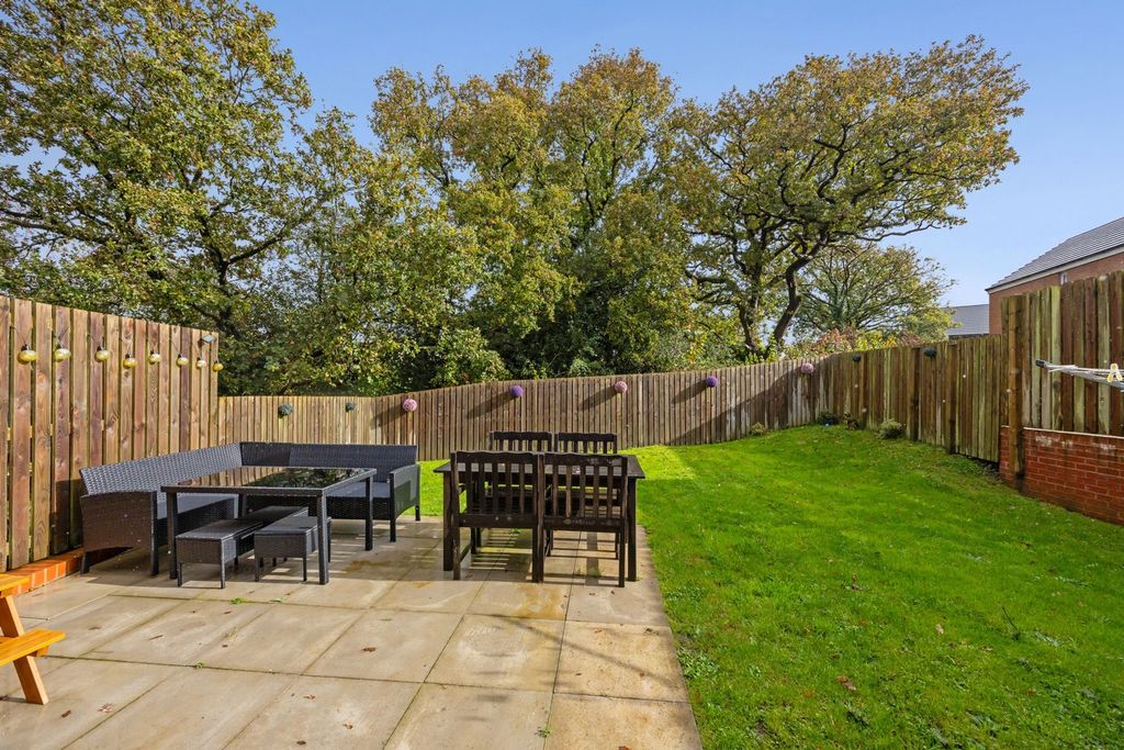 Property photo 2 of 29