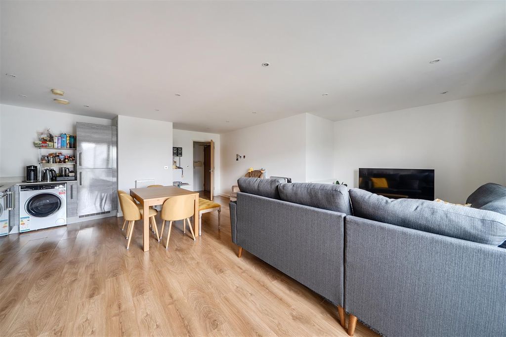 Additional image 14 of 2 bed flat for saleLily Close, Pinner HA5