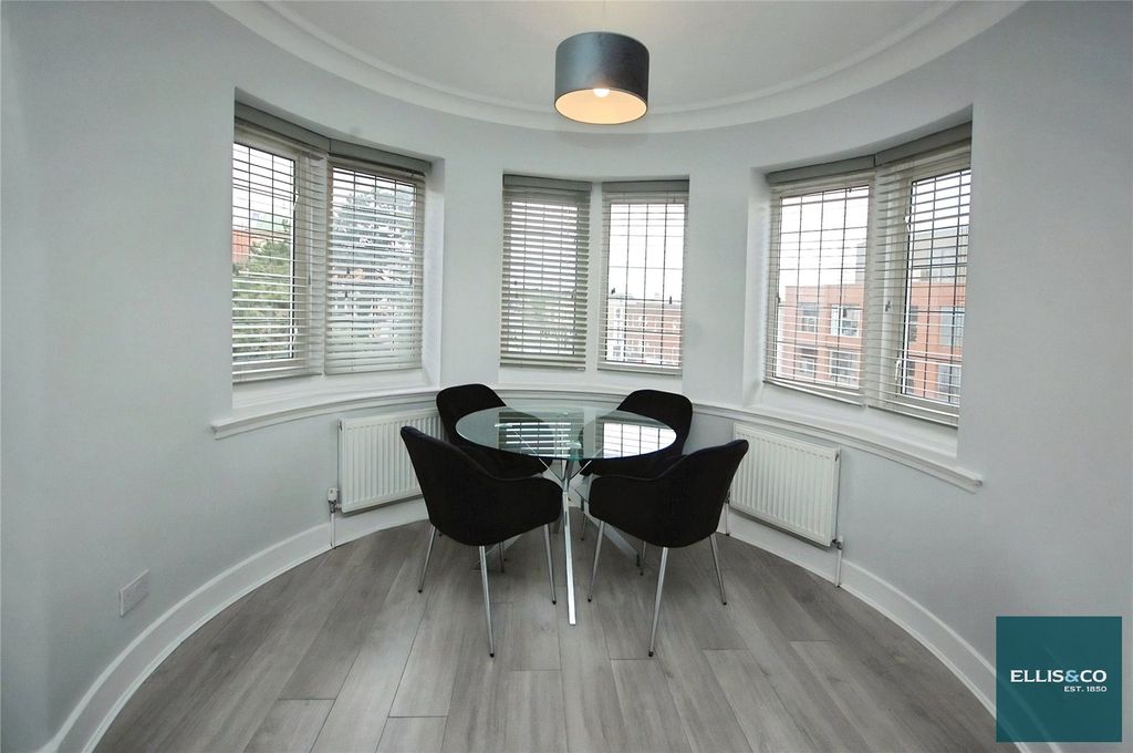 Property photo 3 of 11 Picture No. 29