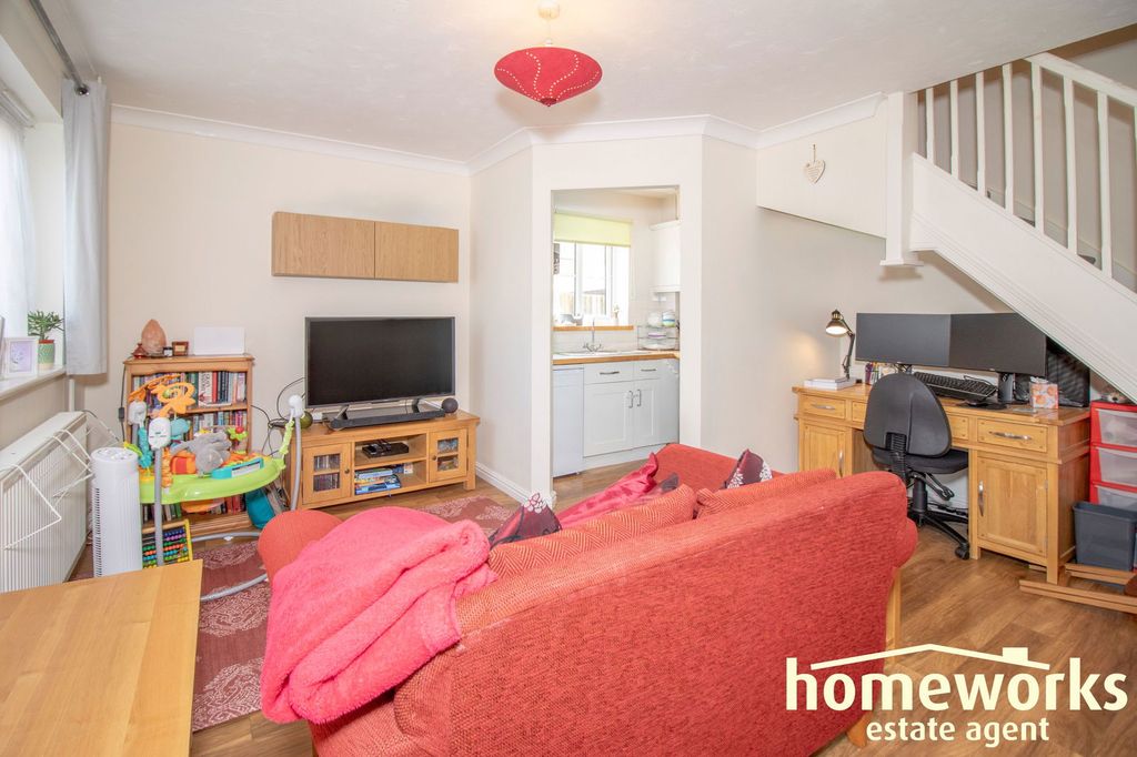 Property photo 3 of 8