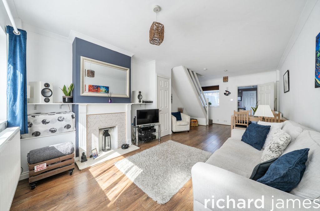 Property photo 2 of 12 E0Baf77Ddf474677Bd74c694E98d0398