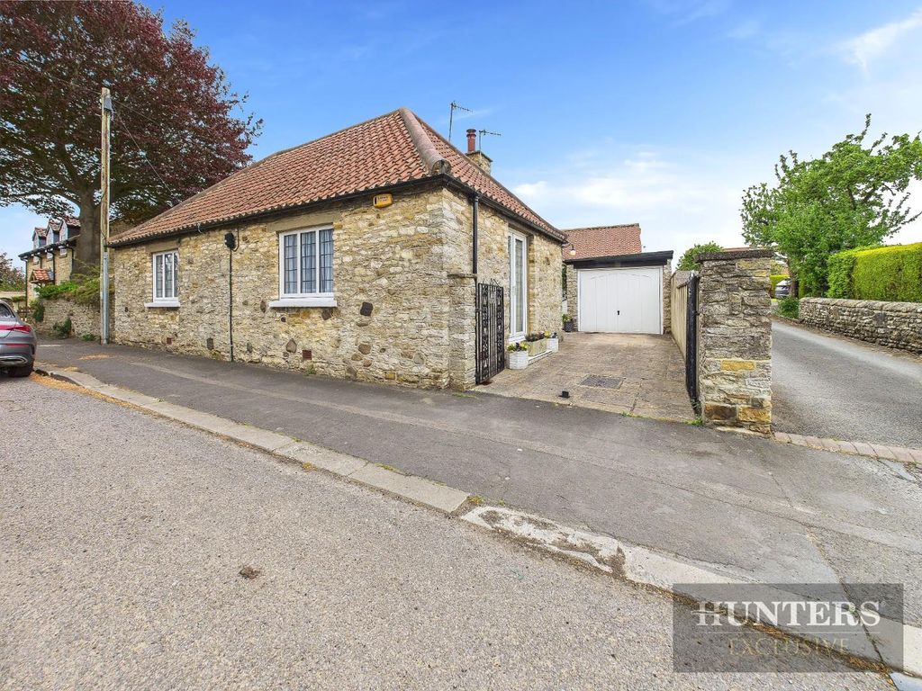 Property photo 1 of 24 Cam05316G0-Pr0087-Still023.Jpg