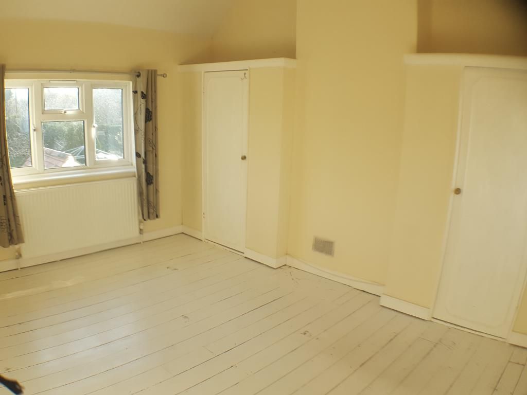 Property photo 1 of 8 Master Bedroom