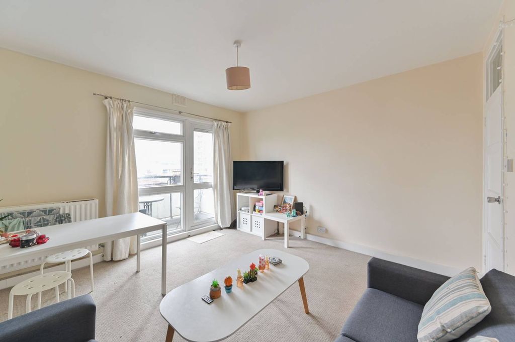 Property photo 3 of 9