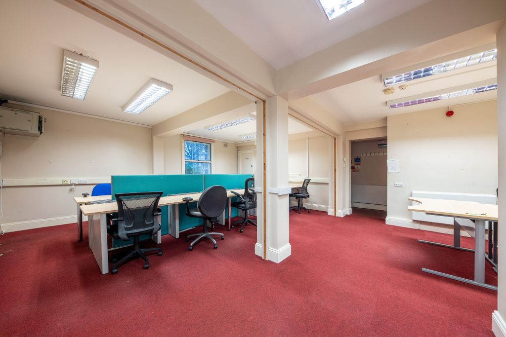 Property photo 3 of 4