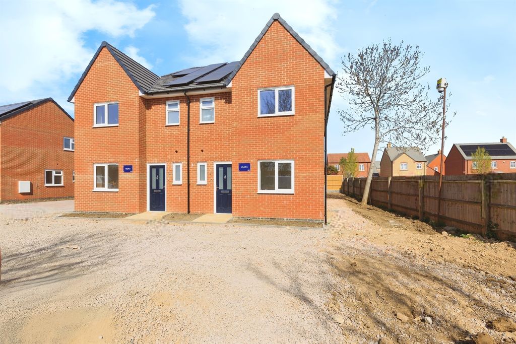 Property photo 2 of 7