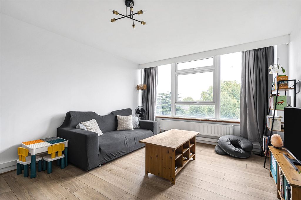 Property photo 2 of 18 Reception Room