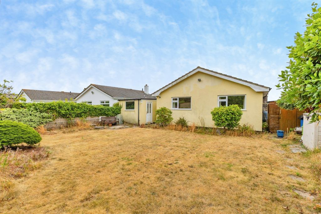 Property photo 3 of 27