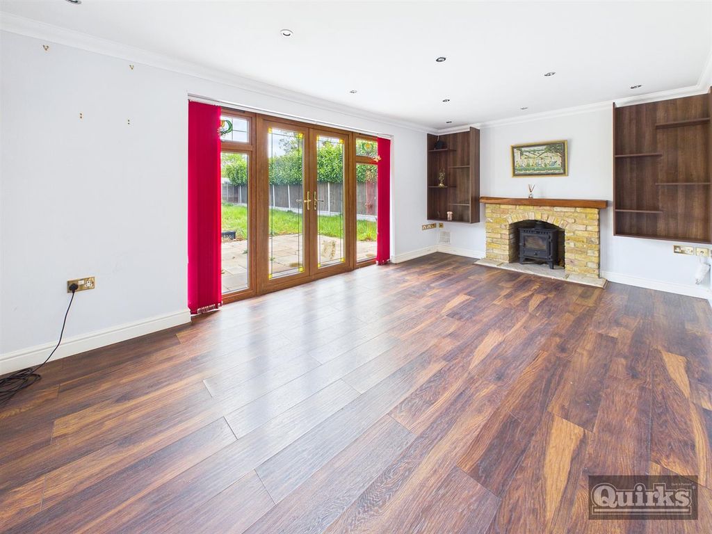 Property photo 2 of 17 Cam02342G0-Pr0179-Still005.Jpg