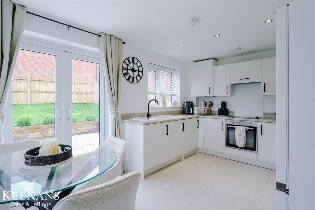 Property photo 3 of 37 2.Jpg