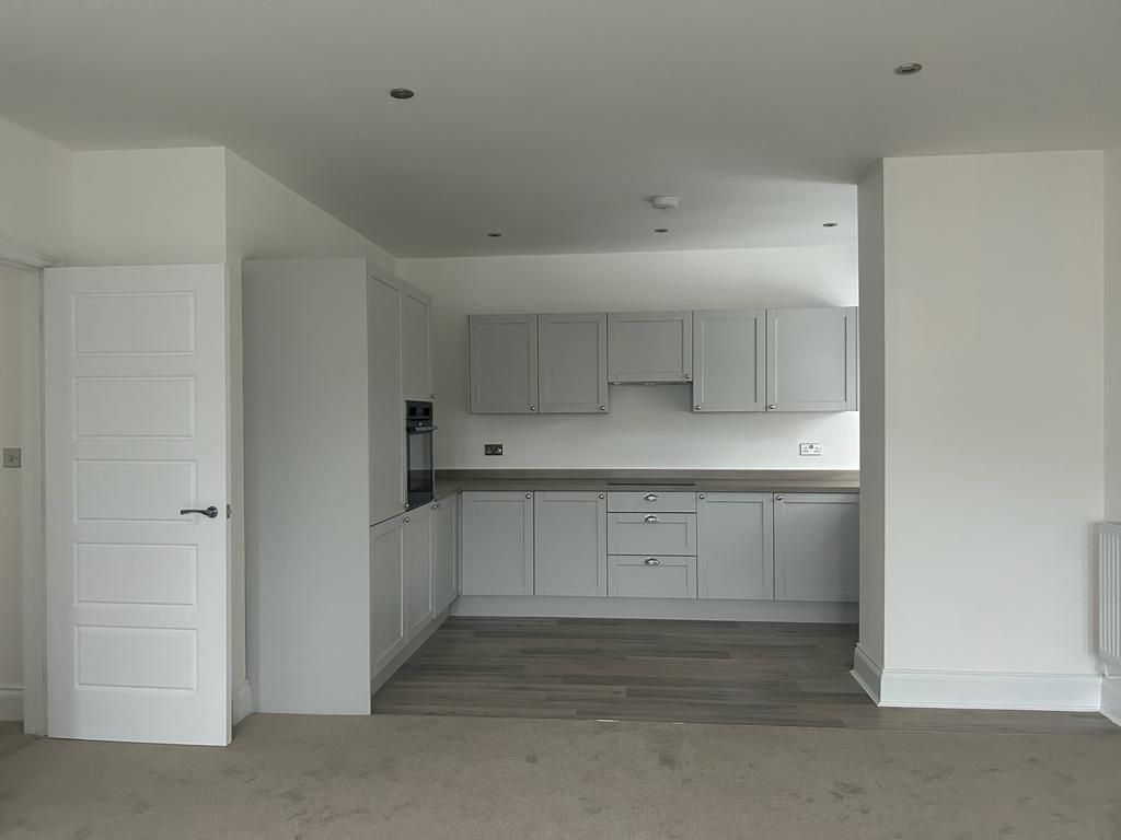 Property photo 2 of 8 Kitchen