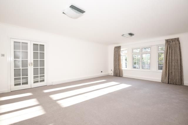 Property photo 2 of 10 Internal