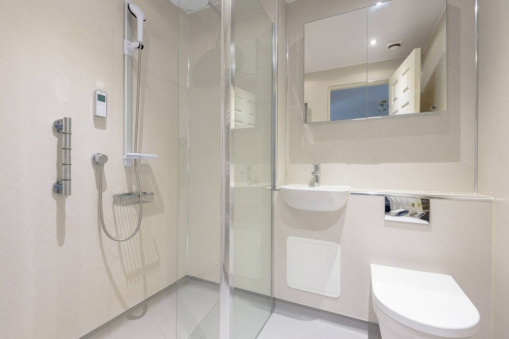Additional image 14 of 3 bed flat for sale23 Royal Apartments, 1 Station Road, North Berwick EH39