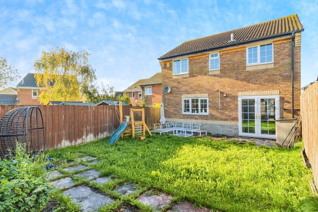 Property photo 2 of 16 Photo