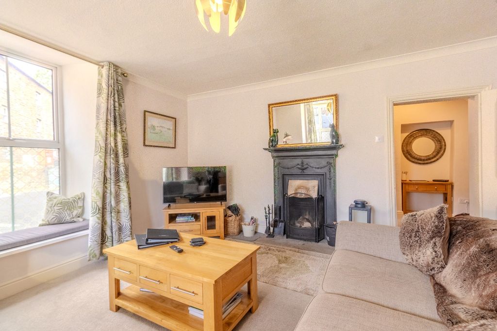 Property photo 2 of 11 5536772