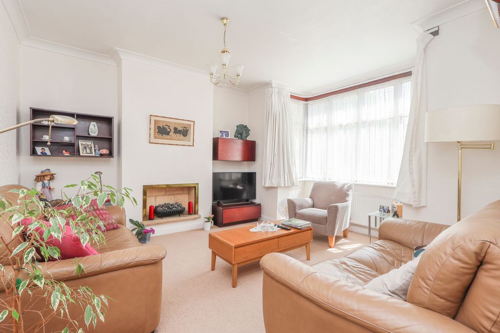 Property photo 2 of 13