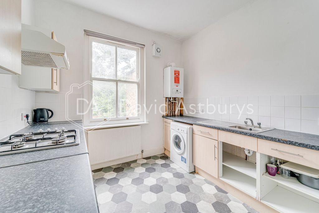 Property photo 3 of 8 Ndb06121_Enfused