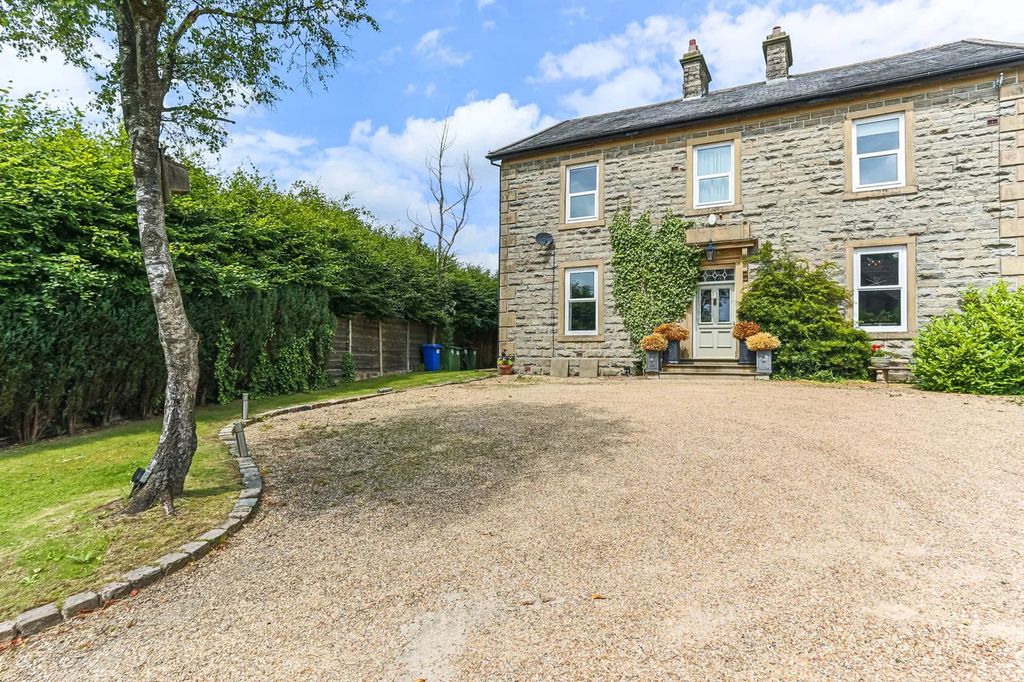 Property photo 1 of 55