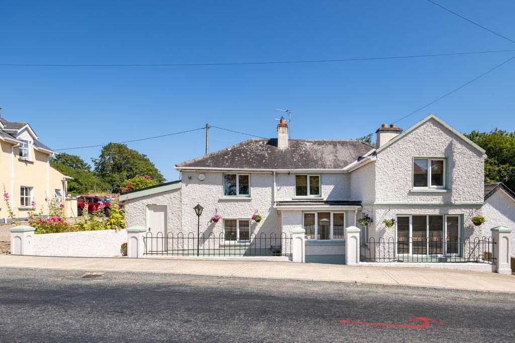 Property photo 2 of 45