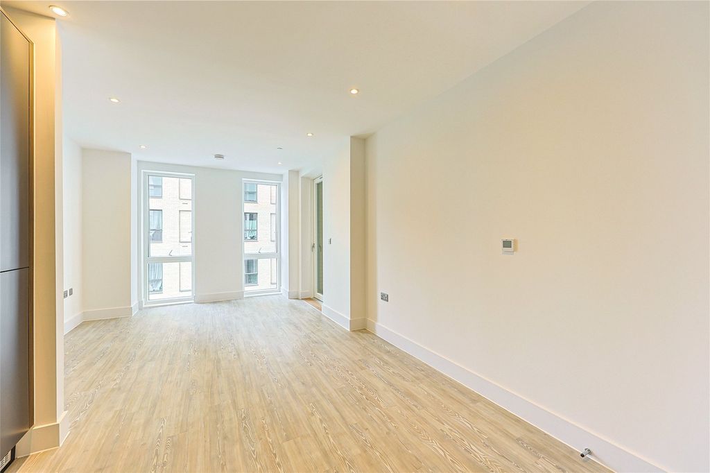 Property photo 2 of 11 Picture No. 03