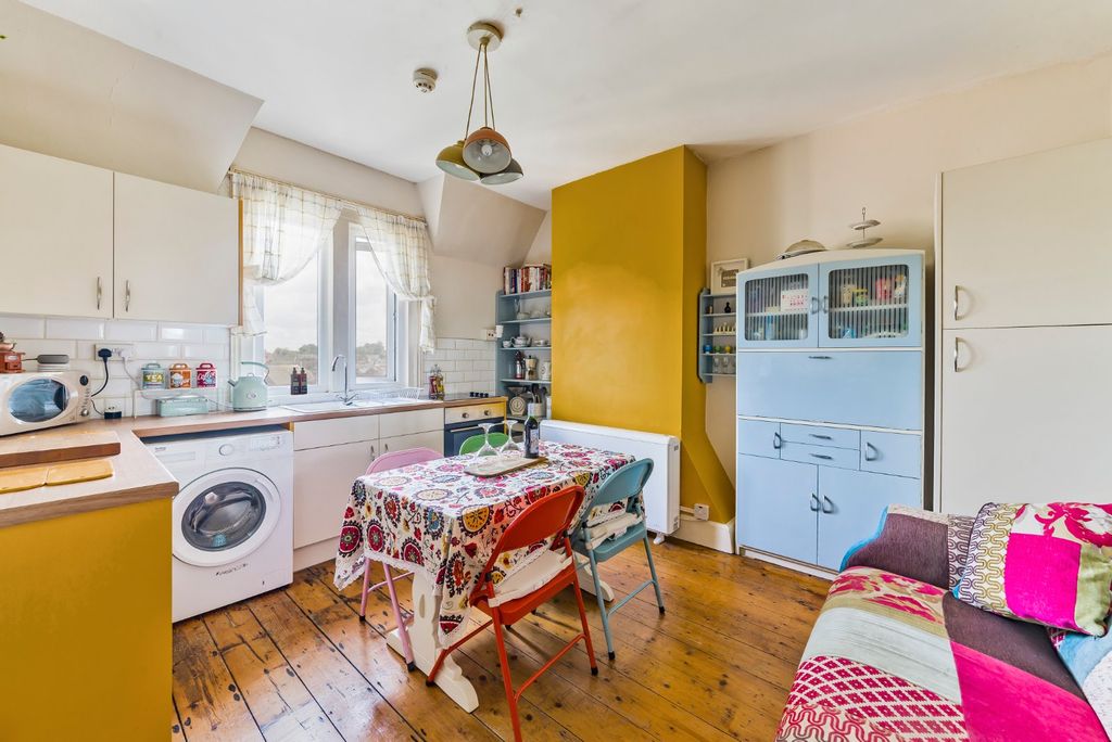 Property photo 2 of 11 Picture No. 03