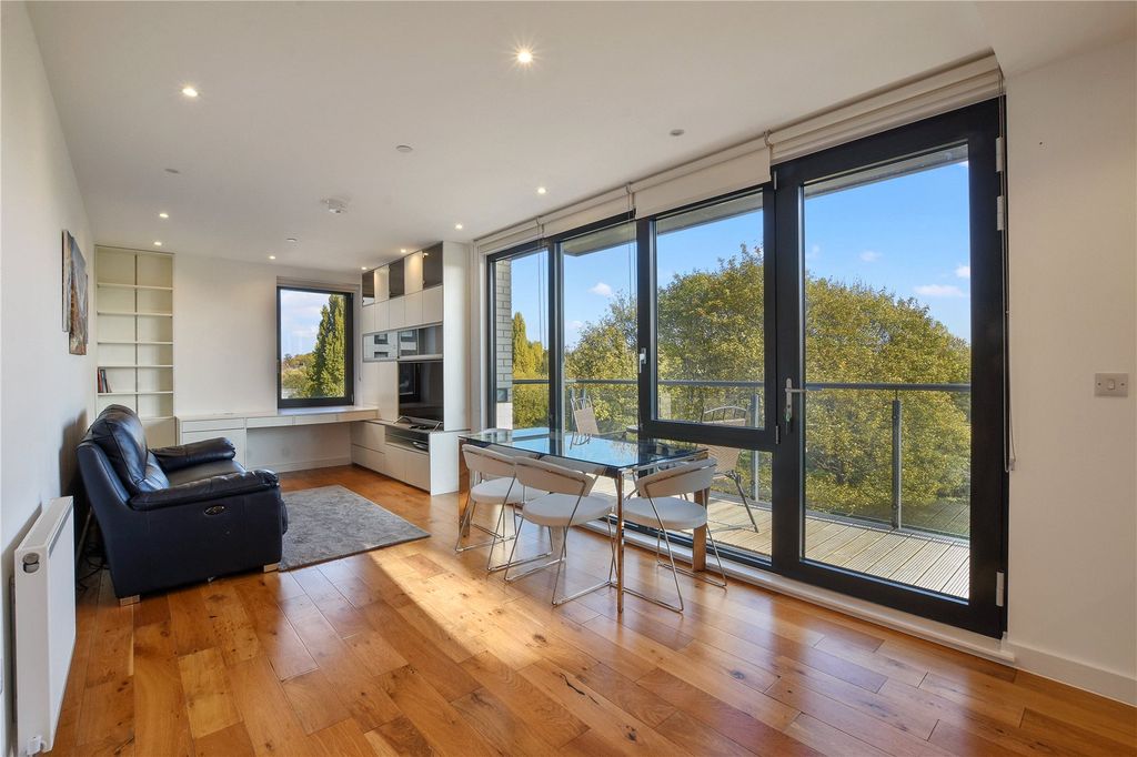 Property photo 1 of 15 Picture No. 21