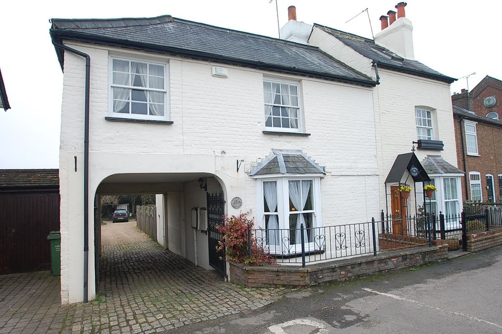 Property photo 1 of 9 Front