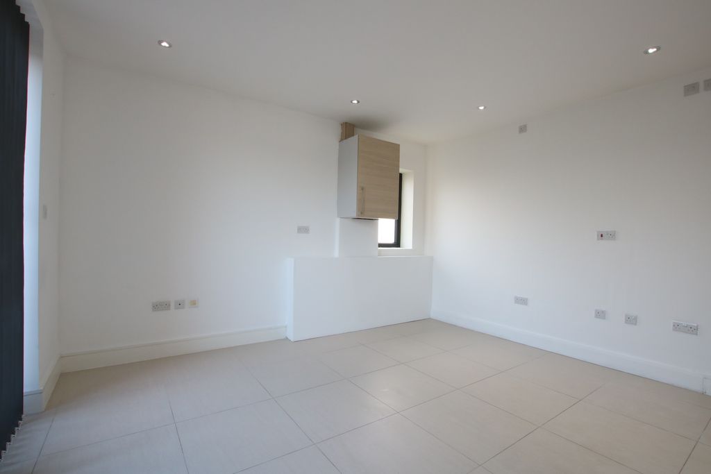 Property photo 3 of 6 Wdwd