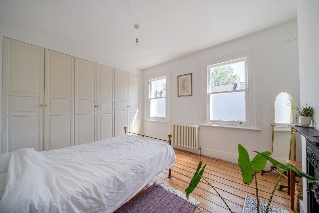 Property photo 3 of 15 Picture No. 02