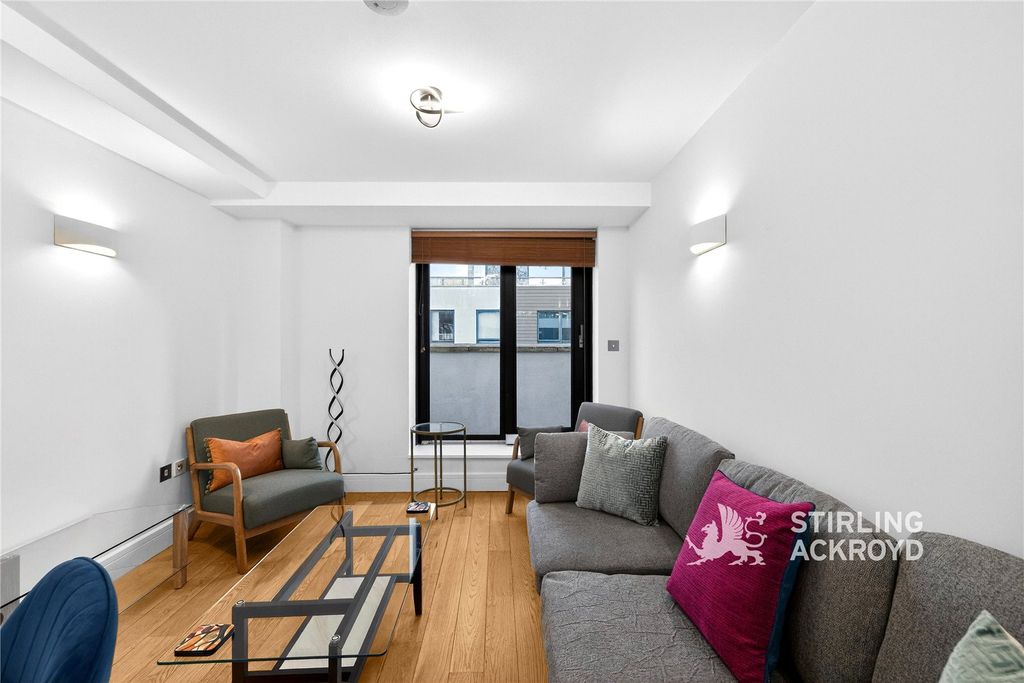 Property photo 3 of 19 Picture No. 15