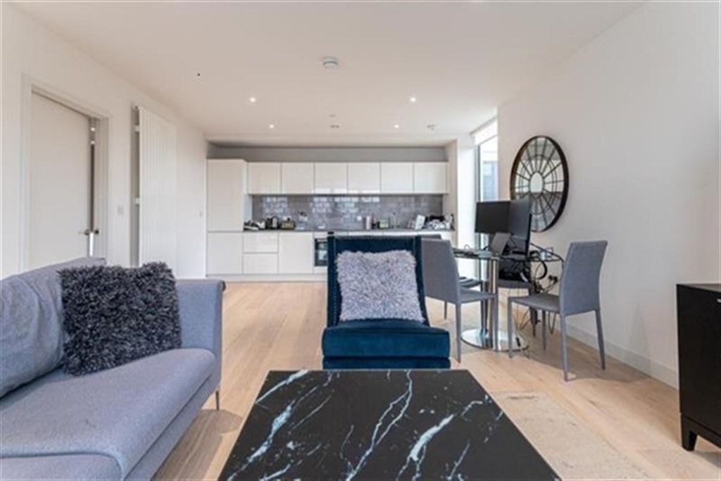 Property photo 1 of 17 (Main)