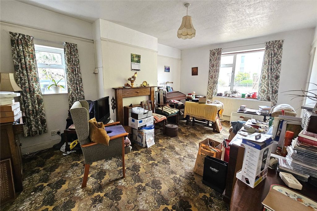 Property photo 2 of 14 Picture No. 13