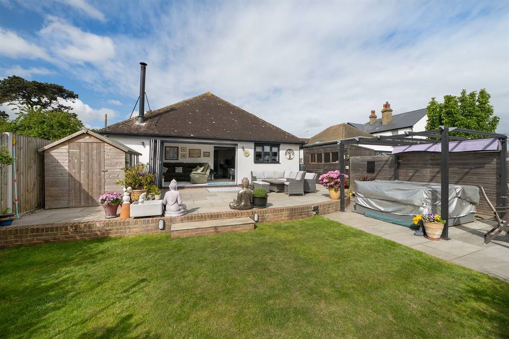 Property photo 2 of 29