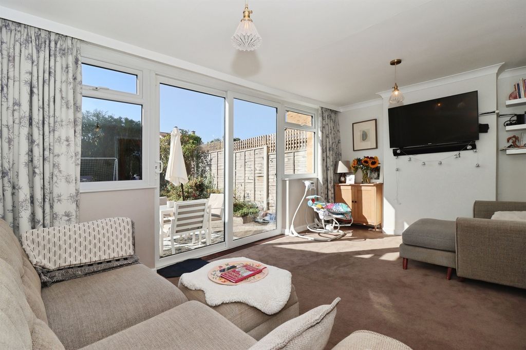 Property photo 2 of 12