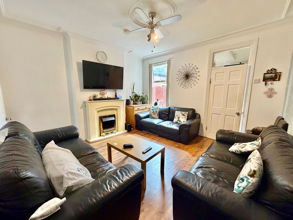 Property photo 2 of 15 Img_2854