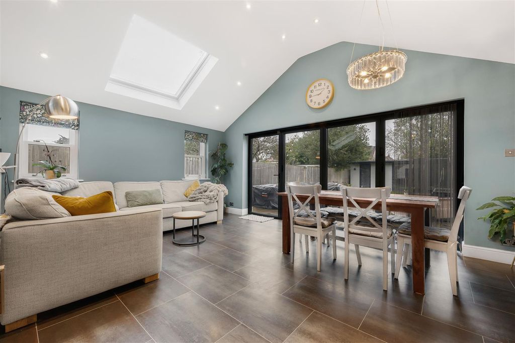 Property photo 3 of 22 41_70667.Jpg