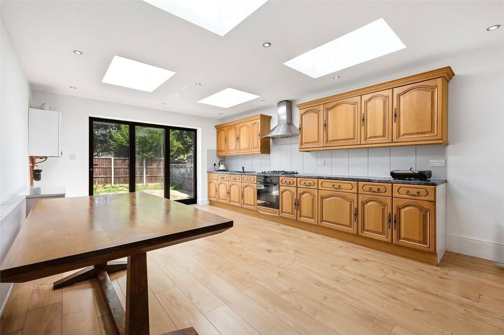 Property photo 3 of 21 Picture No. 03