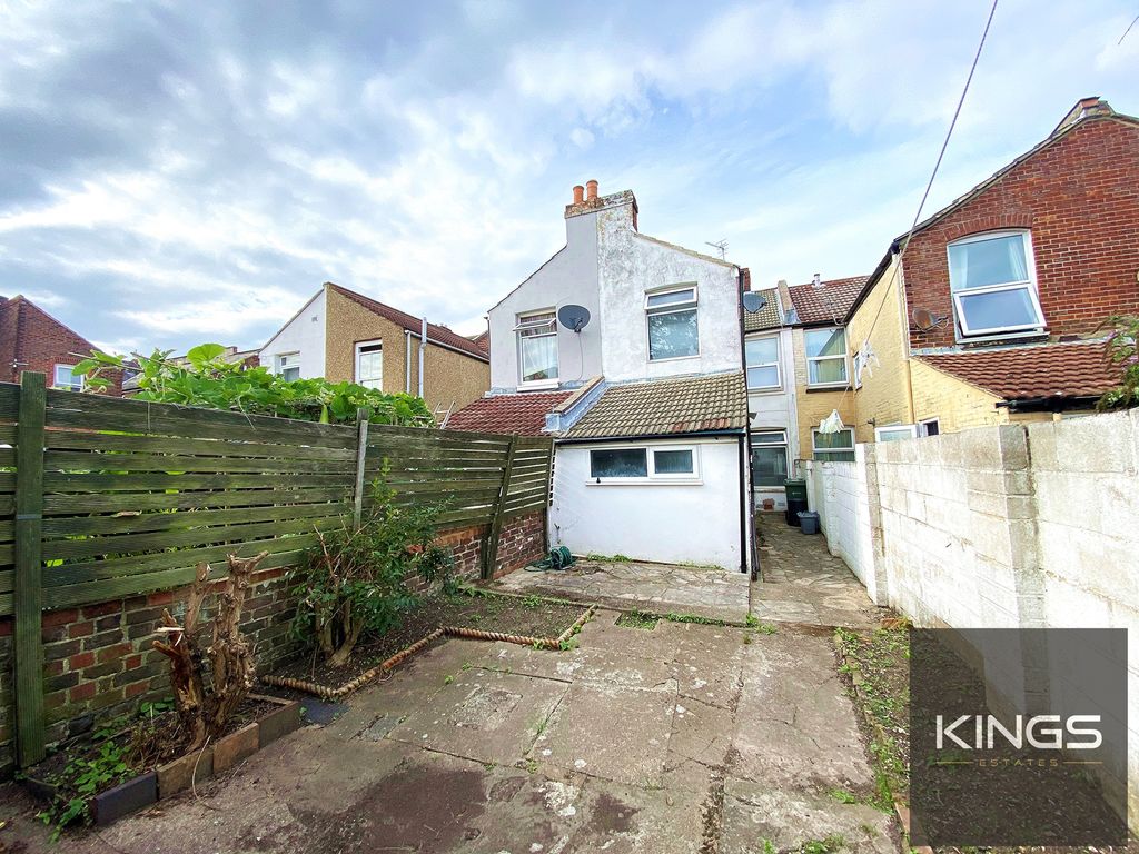 Property photo 3 of 13