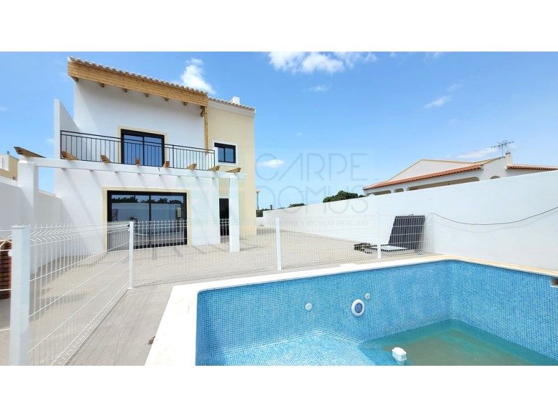 Property photo 1 of 43