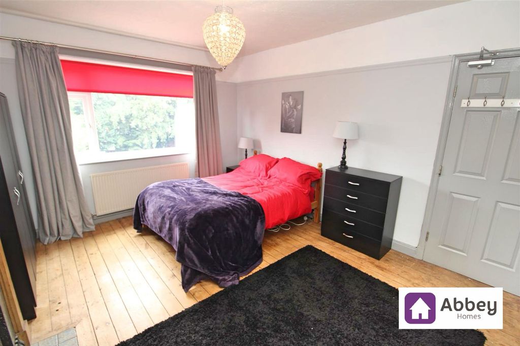 Property photo 2 of 10 Room