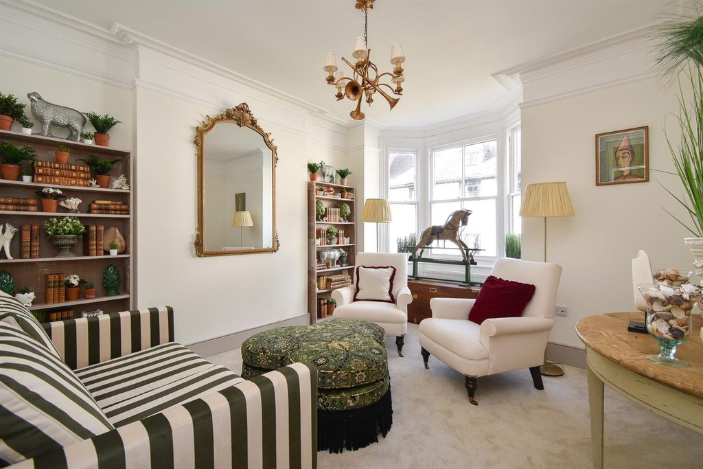 Property photo 3 of 29 Living Room