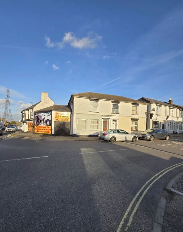 Property photo 2 of 17 Picture No. 34