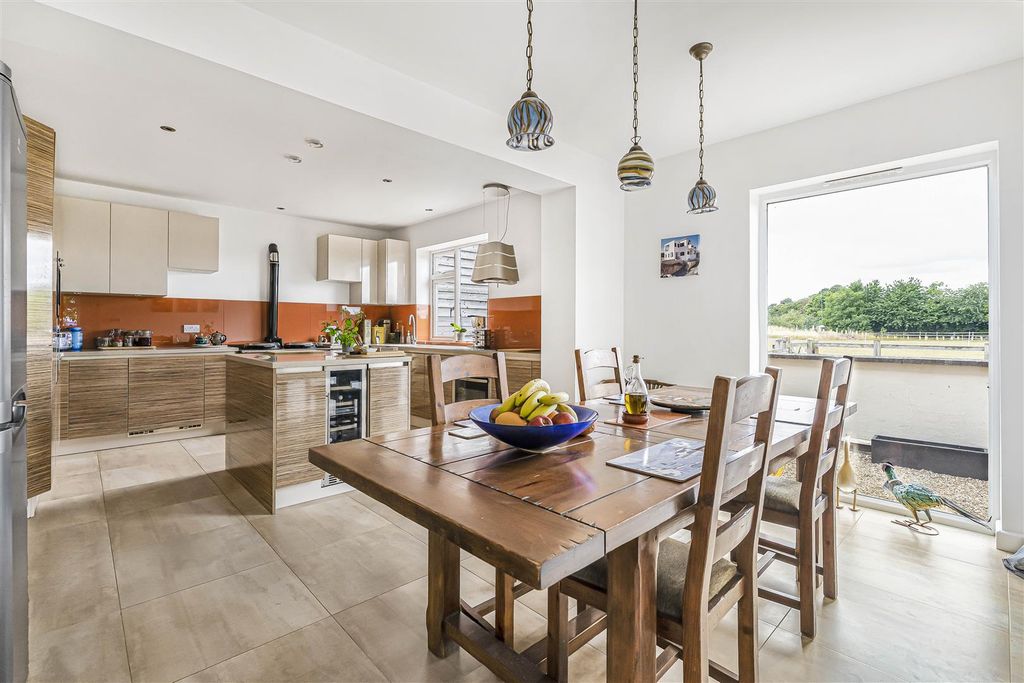 Property photo 2 of 50 105_57823.Jpg