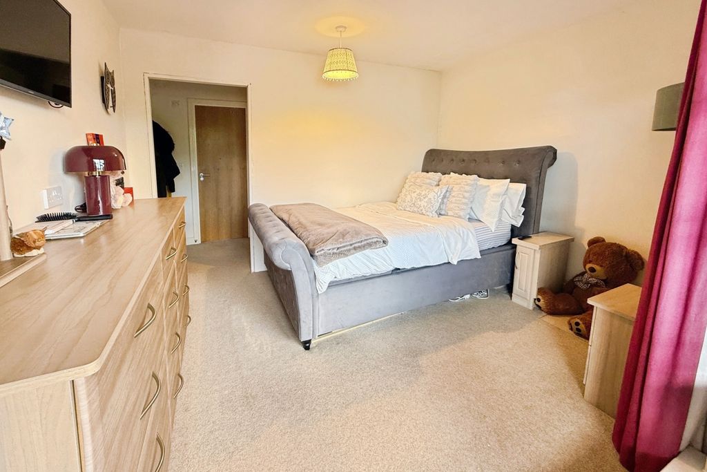 Property photo 3 of 15 Pbox-Img.Jpg