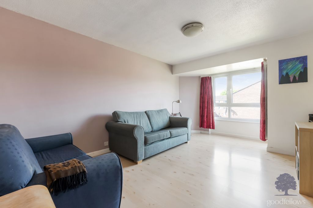 Property photo 3 of 8 Picture No. 16