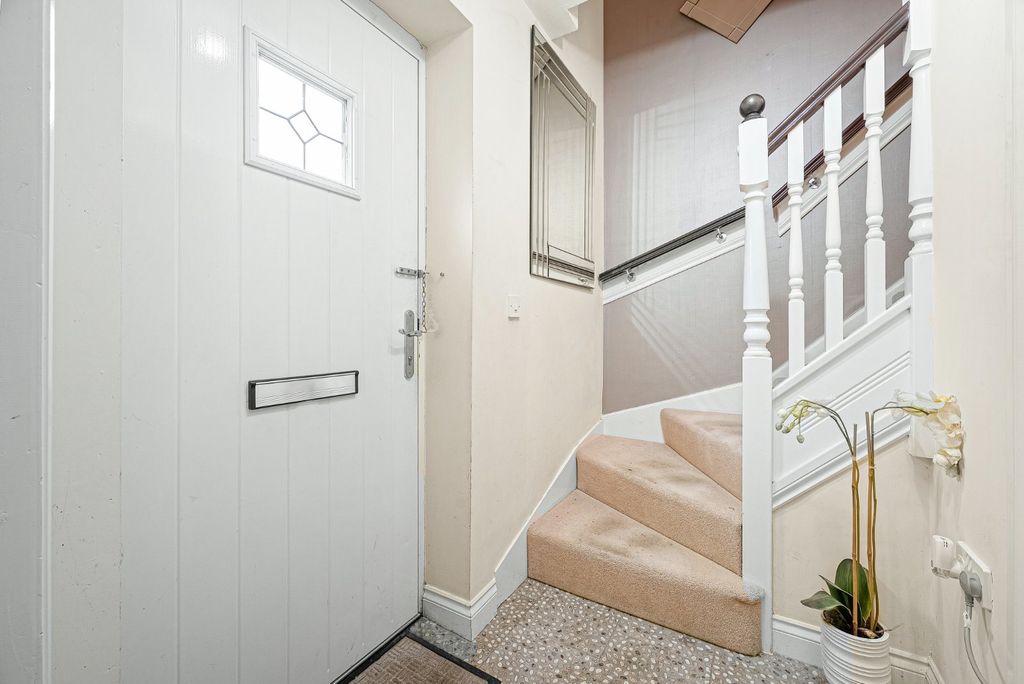 Property photo 2 of 10 Picture No. 15